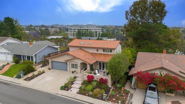 13349 Portofino Dr, Del Mar CA: https://media.crmls.org/mediaz/f5487de8-be05-4a29-b8f7-b367c9efc4ff.jpg