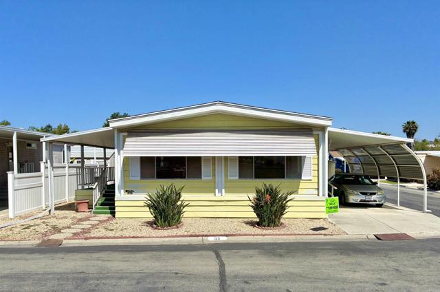 Detail Gallery Image 1 of 36 For 2130 Sunset Dr #99,  Vista,  CA 92081 - 2 Beds | 2 Baths