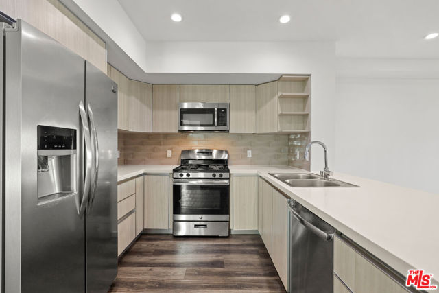 1836 Colby, Los Angeles CA: https://media.crmls.org/mediaz/f5494e8f-d191-469c-ac34-858b64be0a49.jpg
