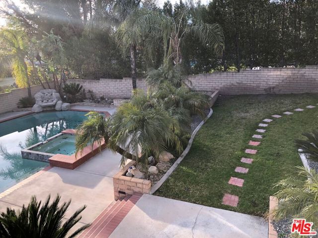 10723 Ridge Canyon Road, Rancho Cucamonga CA: https://media.crmls.org/mediaz/f54ba994-a285-4b96-ba05-3ff5993d3530.jpg