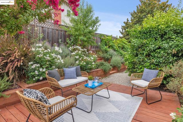 32 Pacer Pl., Walnut Creek CA: https://media.crmls.org/mediaz/f54be04d-1b0f-473e-b3d3-dda1415b9dc2.jpg