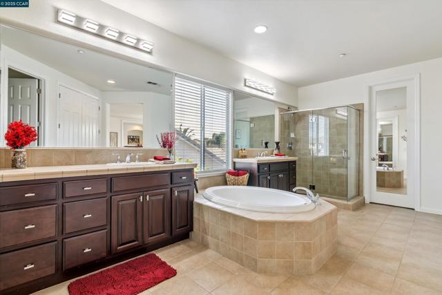 1840 Tanglewood Ln, Brentwood CA: https://media.crmls.org/mediaz/f54be6db-811a-490a-be77-54a126735c3a.jpg