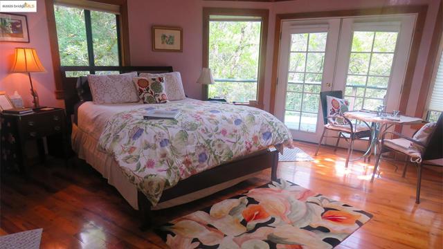 1557 Los Alamos RD, Santa Rosa CA: https://media.crmls.org/mediaz/f54bfe6a-64f0-48a5-b817-738948b5ea90.jpg