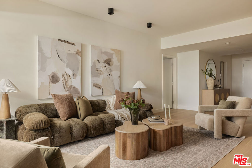 13600 Marina Pointe Drive #604