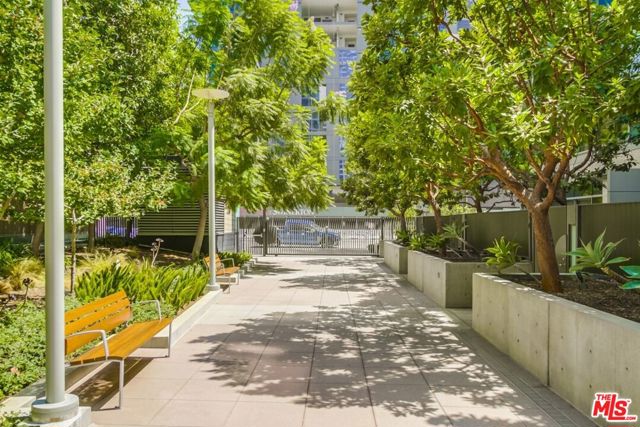 1155 S Grand Avenue, Los Angeles CA: https://media.crmls.org/mediaz/f54ccde8-5524-4add-8c2b-09cdcd1e49be.jpg