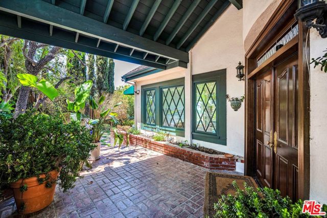 4 Bed Home for Sale in Los Angeles, California