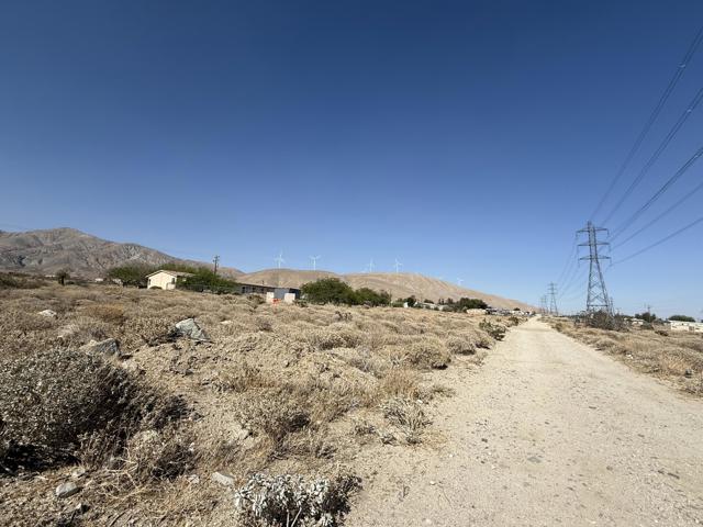 7 San Pierre Road, Whitewater CA: https://media.crmls.org/mediaz/f54d0d61-a09e-45ca-901b-894336b6698f.jpg