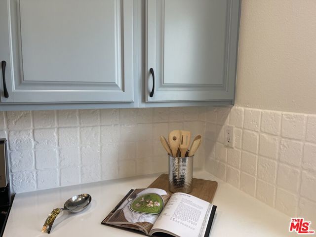 4466 COLDWATER CANYON Avenue, 205 photo 5