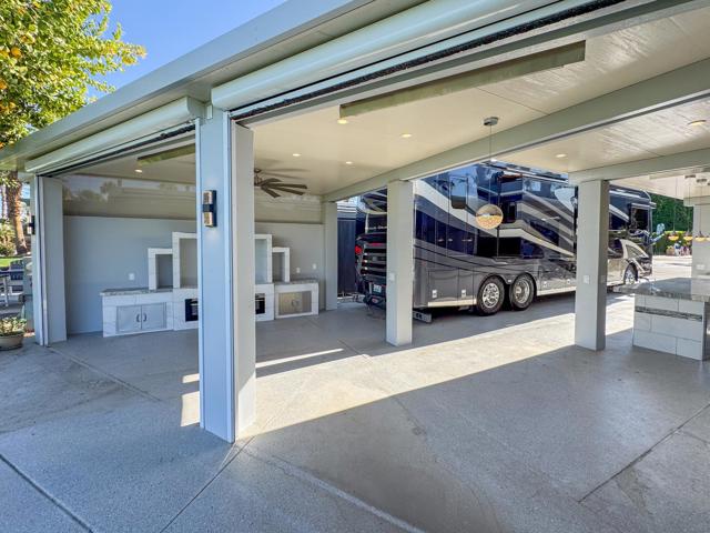80394 Avenue 48, Indio CA: https://media.crmls.org/mediaz/f54d2d6d-144f-4b5a-8d55-a9f3382fe571.jpg