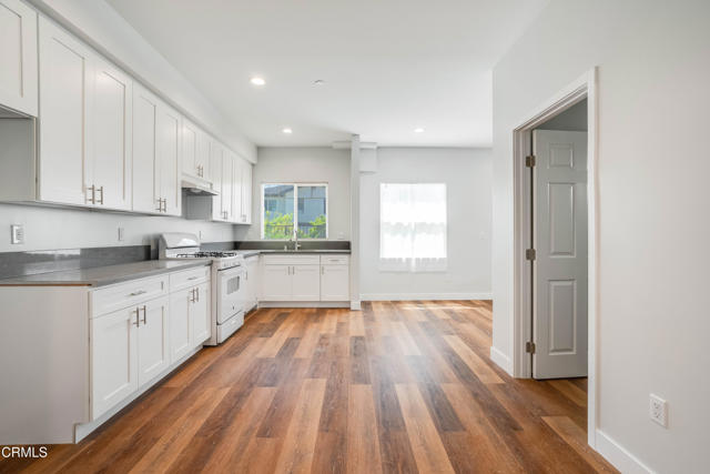 300 E Alhambra Road, Alhambra CA: https://media.crmls.org/mediaz/f54d703b-df8a-4ec8-8715-292d19923642.jpg