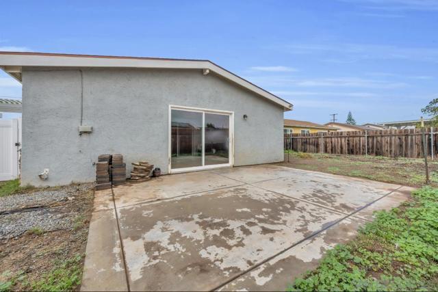 2801 Whitney Street, San Diego CA: https://media.crmls.org/mediaz/f54d81f0-02ef-4c16-8601-22251021e3f2.jpg