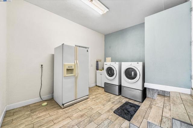 26928 Palomares Rd, Castro Valley CA: https://media.crmls.org/mediaz/f54dcb1f-62de-4b20-b516-ac5876ad6a94.jpg