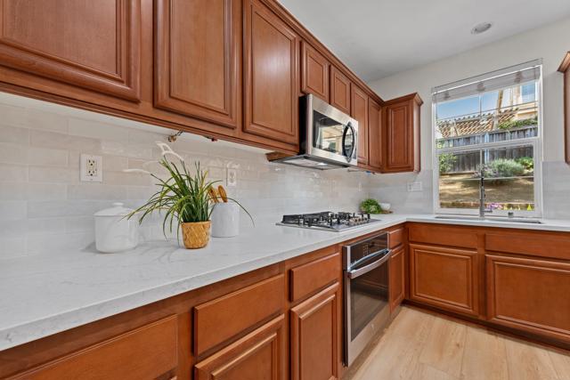 Detail Gallery Image 21 of 50 For 1717 Thorley Way, San Marcos,  CA 92078 - 4 Beds | 2/1 Baths