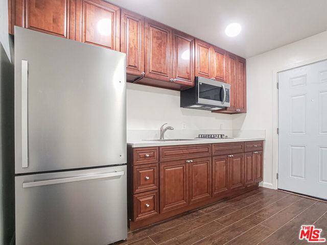 453 N Kingsley Drive, Los Angeles CA: https://media.crmls.org/mediaz/f54ef84e-fa49-4cca-8859-45ddaa48b23e.jpg