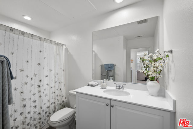 Image 22 of 31 For 6625 Ardmore Court