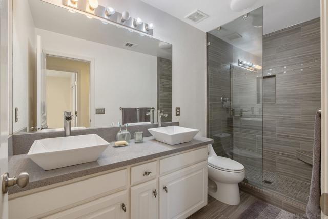 Image 51 of 69 For 2415 Oak Grove Ct
