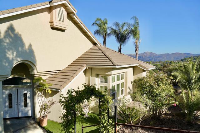 2625 27 Rancho Sierra, Alpine CA: https://media.crmls.org/mediaz/f54fb4c6-dce9-4b34-9e75-7db383cae432.jpg