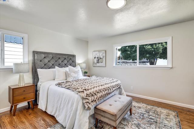 1551 Merced St, Richmond CA: https://media.crmls.org/mediaz/f54fcfda-4541-4a61-ad59-24a18e572249.jpg