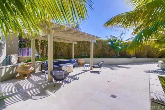 3740 Park Boulevard, San Diego CA: https://media.crmls.org/mediaz/f55043e1-6dff-4fa3-bfa9-3843b4204eb8.jpg
