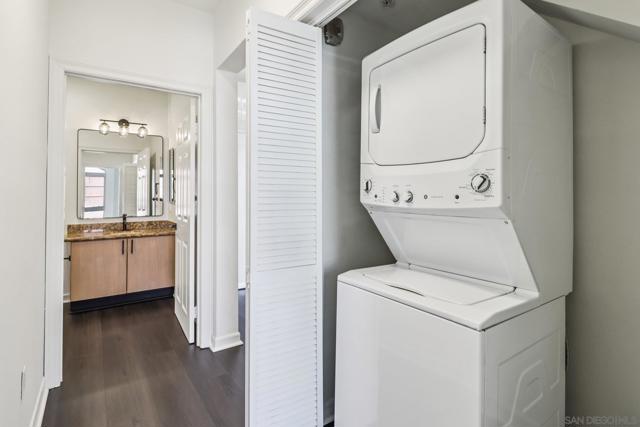 1480 Broadway, San Diego CA: https://media.crmls.org/mediaz/f55060fd-896d-49c8-80c8-aad5da8ced0a.jpg