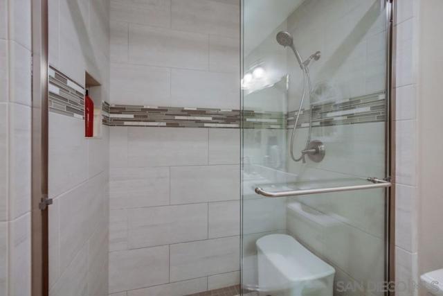 10970 Shy Bird Ln, San Diego CA: https://media.crmls.org/mediaz/f551779f-2825-4a09-80b5-fd745b49d542.jpg