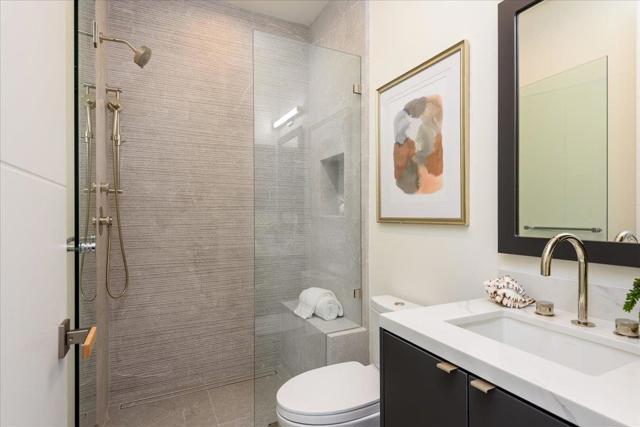 1025 Continental Drive, Menlo Park CA: https://media.crmls.org/mediaz/f553d70f-8194-4dfb-8c09-f457ff2bdf41.jpg