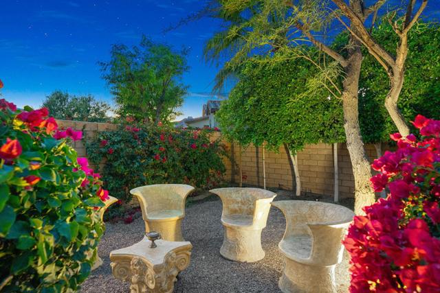 52540 Vino, La Quinta CA: https://media.crmls.org/mediaz/f5540c7b-cbbd-4c32-9994-6736b2bce4d0.jpg