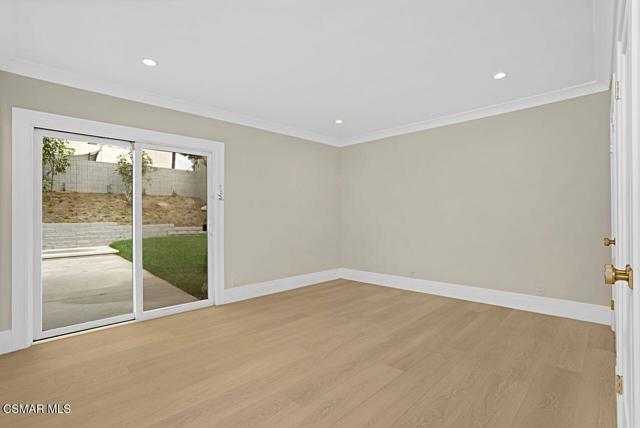 25_11946774_184500_184500-EM-125