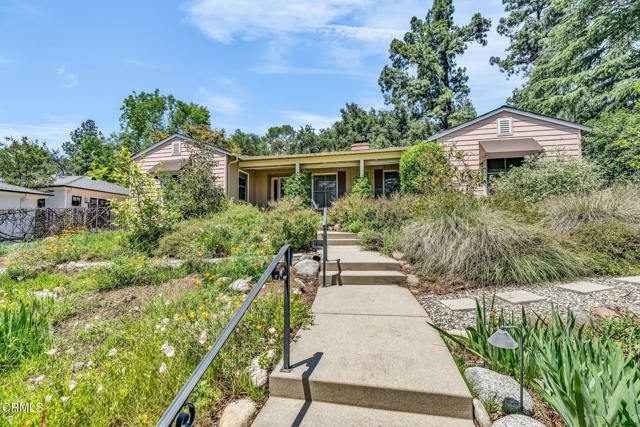 1313 E Palm Street, Altadena CA: https://media.crmls.org/mediaz/f5558619-3e11-4fa1-8c4e-c1975b64db2d.jpg