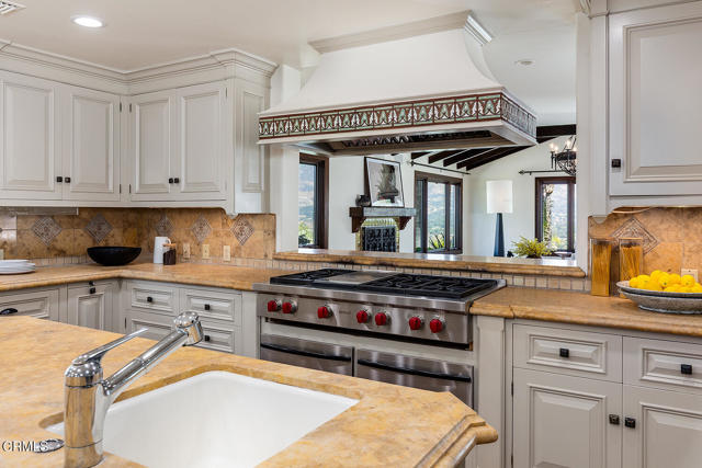 Detail Gallery Image 21 of 73 For 420 Inverness Dr, La Canada Flintridge,  CA 91011 - 6 Beds | 5/1 Baths