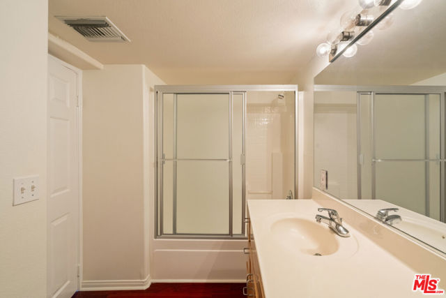 2447 Norwalk Avenue, Los Angeles CA: https://media.crmls.org/mediaz/f556d805-d7b7-48b1-901b-9e28f048b6bc.jpg