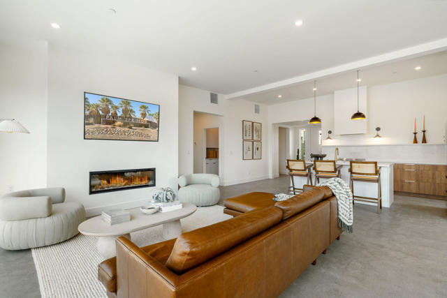 361 W Sunview Avenue, Palm Springs CA: https://media.crmls.org/mediaz/f5574be0-656a-4a62-85e3-3bf245742ad1.jpg