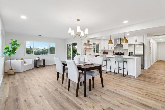 1917 Friendly Drive, Vista CA: https://media.crmls.org/mediaz/f55773b7-a023-4e7f-a807-85575f74cd29.jpg