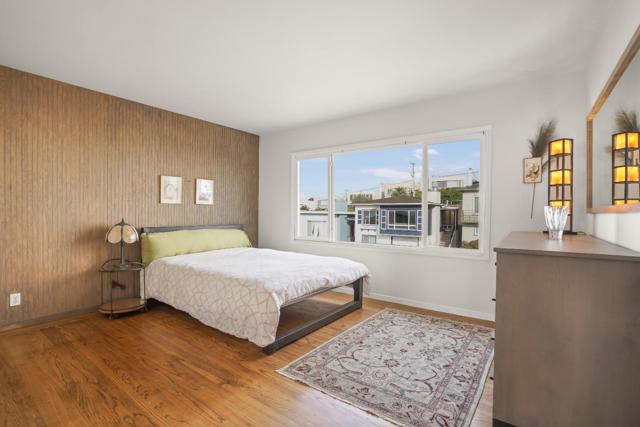 78 Seacliff Avenue, Daly City CA: https://media.crmls.org/mediaz/f5587043-3562-446c-97f3-f0af46422052.jpg