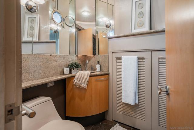 203 23rd St, Del Mar CA: https://media.crmls.org/mediaz/f559b522-4ed4-4607-acdc-94c5cca6b262.jpg