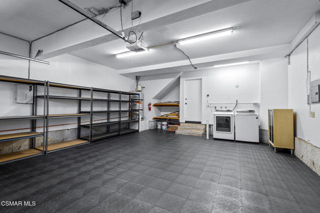 6208 Corte Antigua, Camarillo CA: https://media.crmls.org/mediaz/f559e600-cbfc-4700-8590-94cdefc671bc.jpg