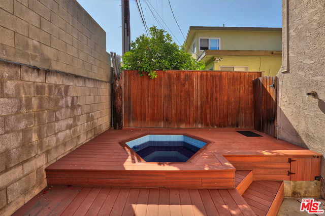 2616 VOORHEES Avenue, Redondo Beach, California 90278, 2 Bedrooms Bedrooms, ,1 BathroomBathrooms,Residential,Sold,VOORHEES,17267962