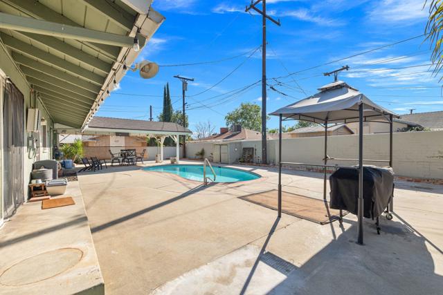 3774 Maywood Court, San Bernardino CA: https://media.crmls.org/mediaz/f55bbc17-0539-4e78-9ffe-1af73ff68052.jpg