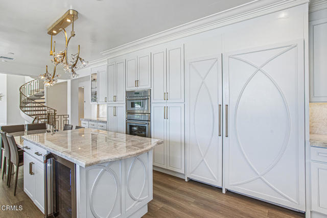 848 Greenridge Drive, La Canada Flintridge CA: https://media.crmls.org/mediaz/f55bf818-3ee9-430e-9961-007e8ebfc8c2.jpg