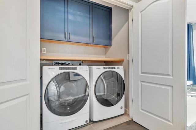 111 Llano De Los Robles Avenue, San Jose CA: https://media.crmls.org/mediaz/f55c0296-b37a-49f0-ace2-eca842267399.jpg