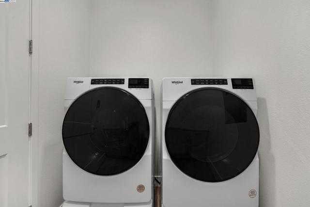 45158 Tom Blalock St, Fremont CA: https://media.crmls.org/mediaz/f55c984f-abd0-4b85-9def-7fbdbd7f7a31.jpg
