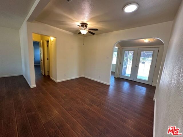 499 E 12th Street, Beaumont CA: https://media.crmls.org/mediaz/f55d0bcc-2c41-40a2-a605-68bc0a5cca54.jpg
