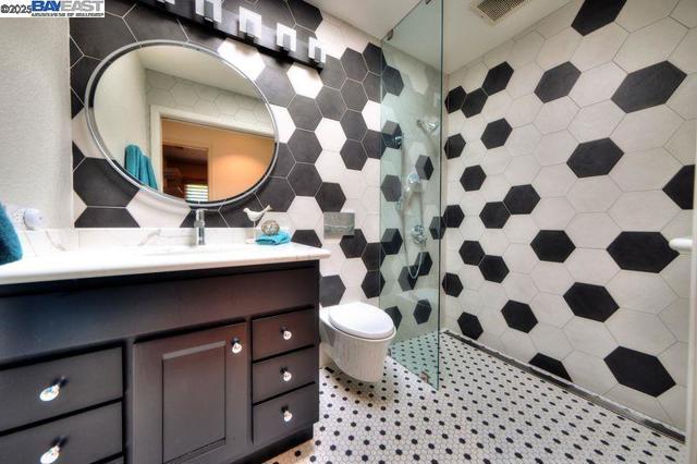 6291 Calle Fuego, Pleasanton CA: https://media.crmls.org/mediaz/f55d7028-e064-45ca-864e-236221bf0eb1.jpg