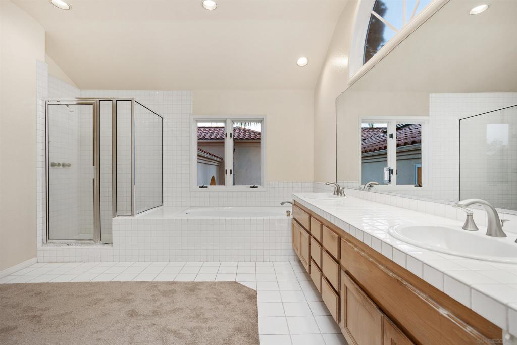 MLS #250025835SD img 10