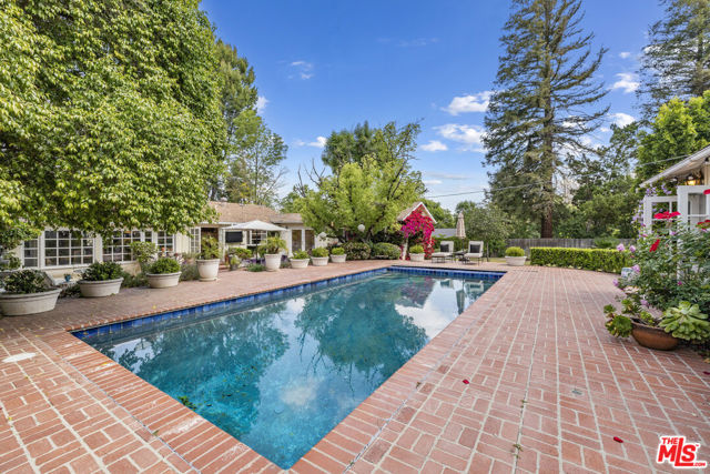 5132 Quakertown Avenue, Woodland Hills CA: https://media.crmls.org/mediaz/f55eee52-8ba5-49a3-bb1c-86926ccccdd4.jpg