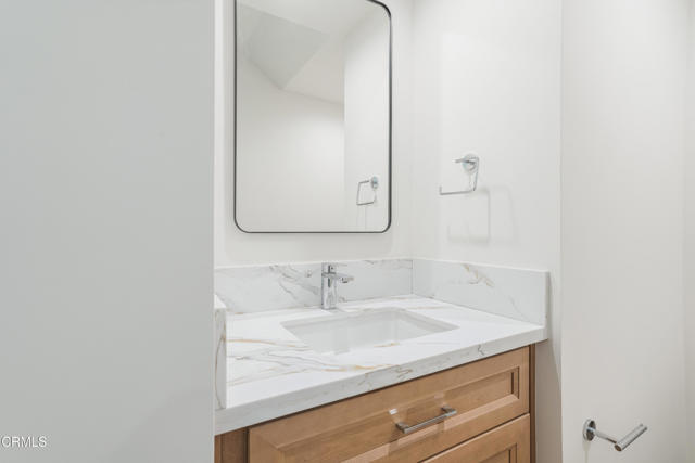 Detail Gallery Image 22 of 68 For 2821 Los Robles Rd, Thousand Oaks,  CA 91362 - 3 Beds | 2/1 Baths