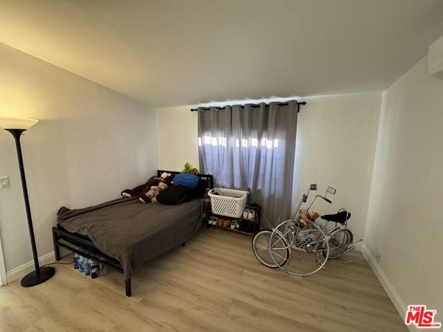 105 Prince Lane, Santa Ana CA: https://media.crmls.org/mediaz/f55fc54d-e24b-4872-98dc-47ae94e05f0e.jpg