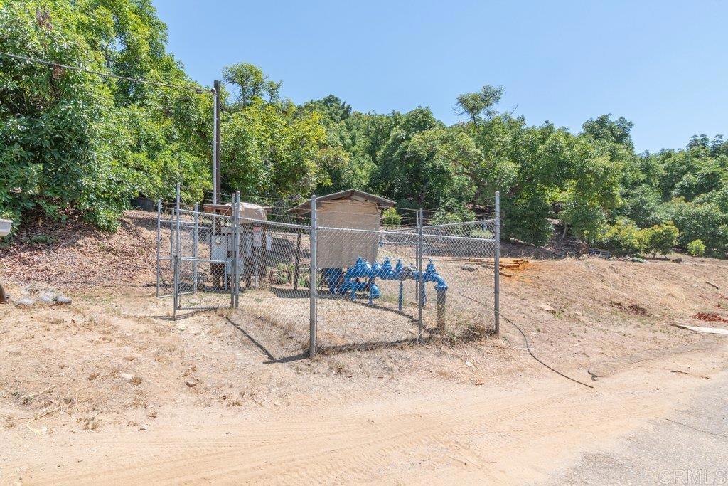 3135 Valley Parkway - photo 18