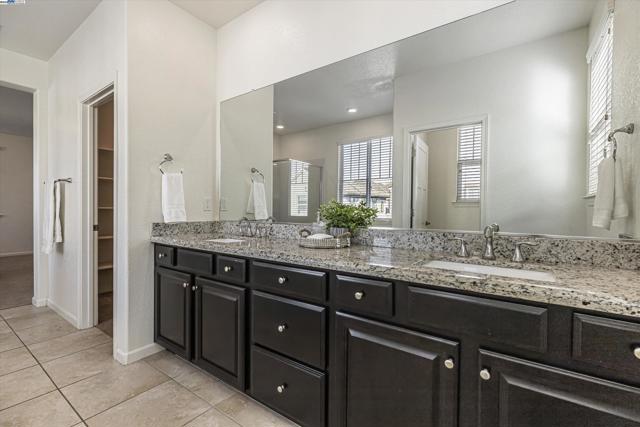 2024 Honey Church Pl, Roseville CA: https://media.crmls.org/mediaz/f5601db0-d119-4002-9c3b-ad574afdb9d7.jpg