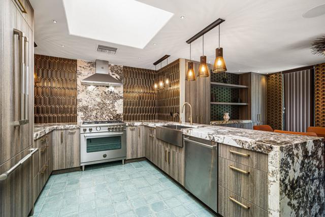 88 Princeton Drive, Rancho Mirage CA: https://media.crmls.org/mediaz/f5602005-8e33-4809-a358-aad253e2c6a4.jpg